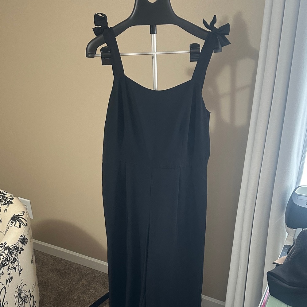 Black Tie-Shoulder Jumper